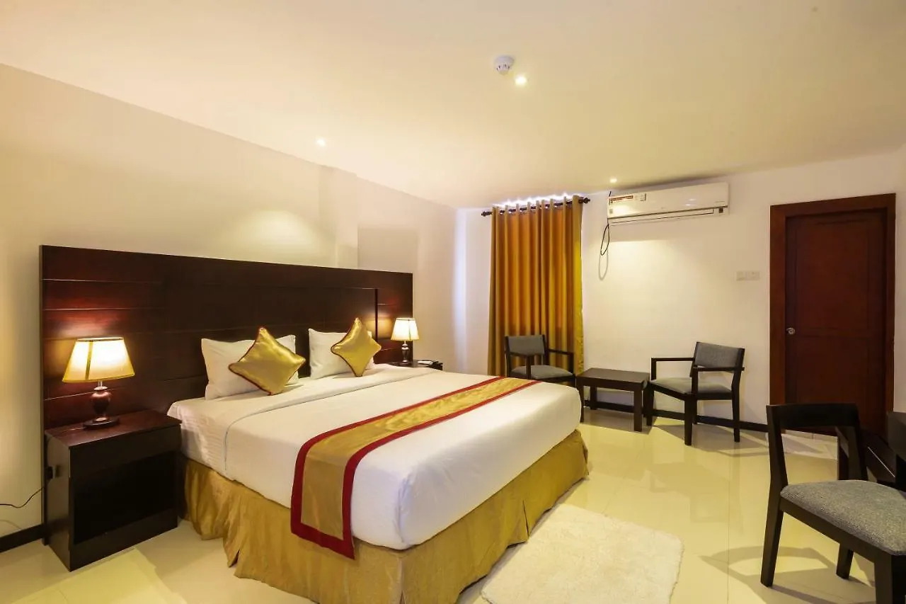 **  Hotel Saveira Colombo Sri Lanka
