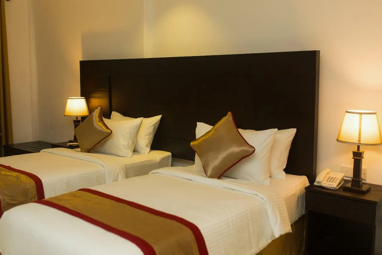 Hotel Saveira Colombo 2*,