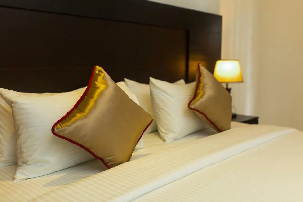 Hotel Saveira Colombo Sri Lanka